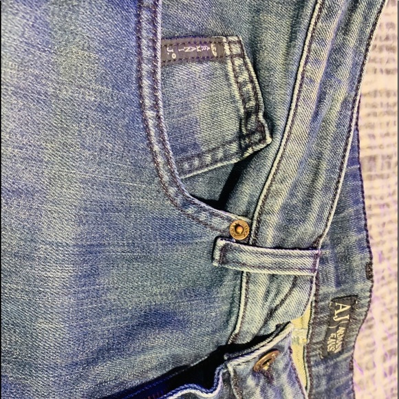 💲💰SALE 💲Armani Jeans blue denim Capris size 30 - Picture 6 of 10